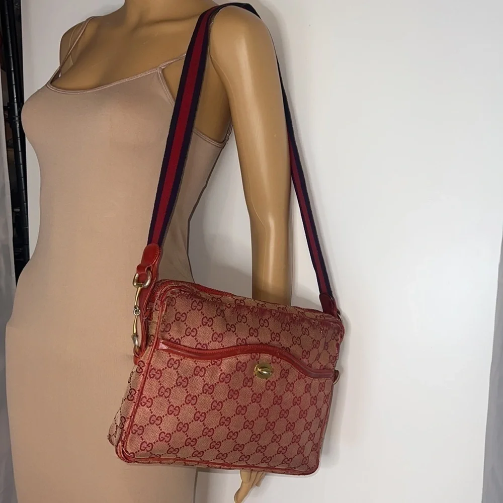 RARE VINTAGE RED GUCCI CANVAS SHOULDER BAG - Picture 10 of 14